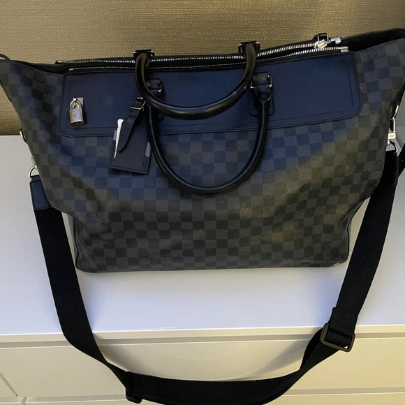 Pre-Owned Louis Vuitton Neo Greenwich Travel Bag 